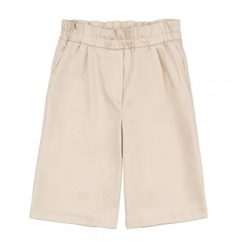 Beige trousers with pockets