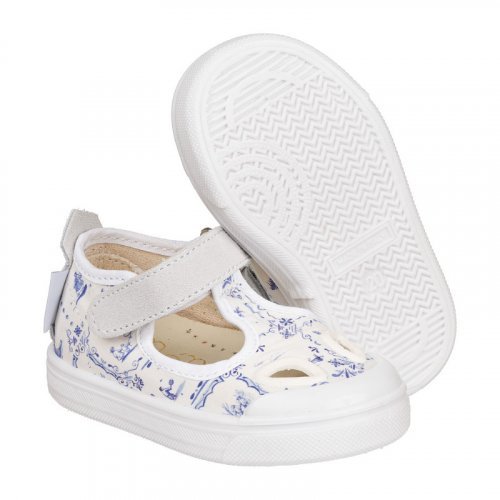 Sandal with eyelets in allover jungle_12626