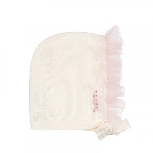 White bonnet
