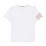 Weißes T-Shirt mit beigem Knopf_4525
